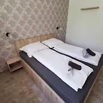 Dióliget Villa Sárvár